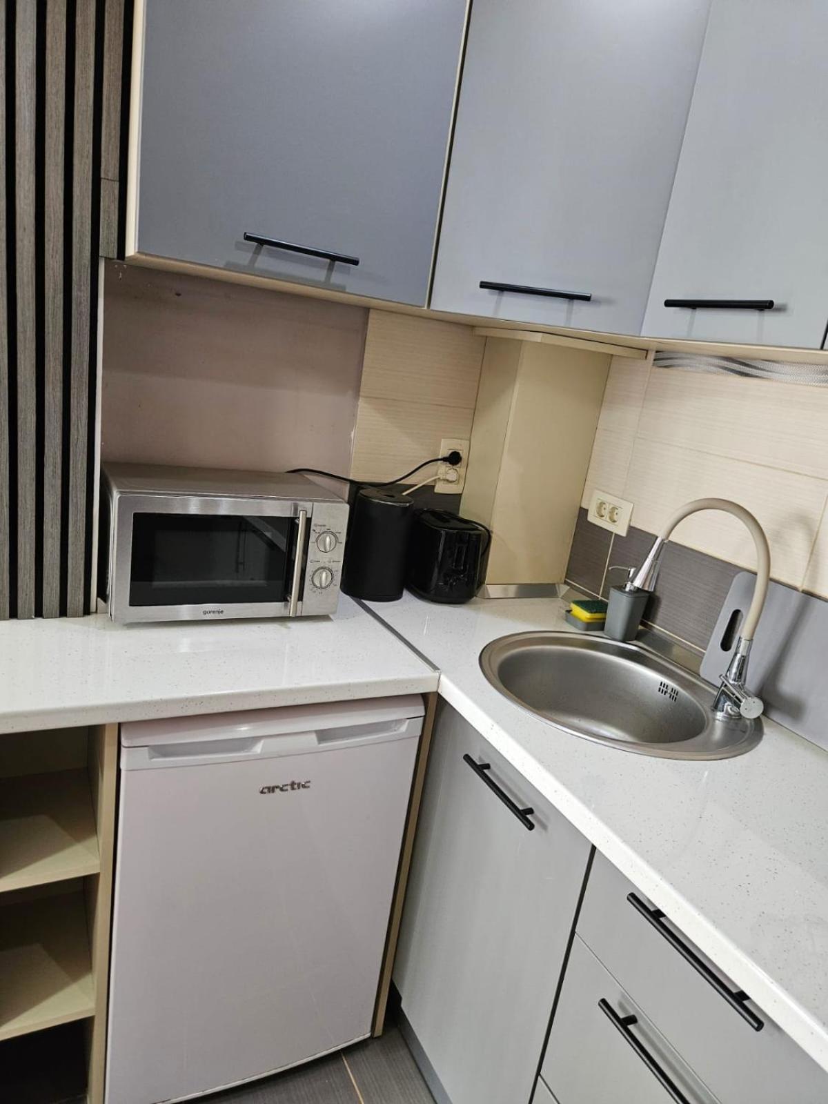 Central Sweet Apartment Self Check-In Timisoara Esterno foto
