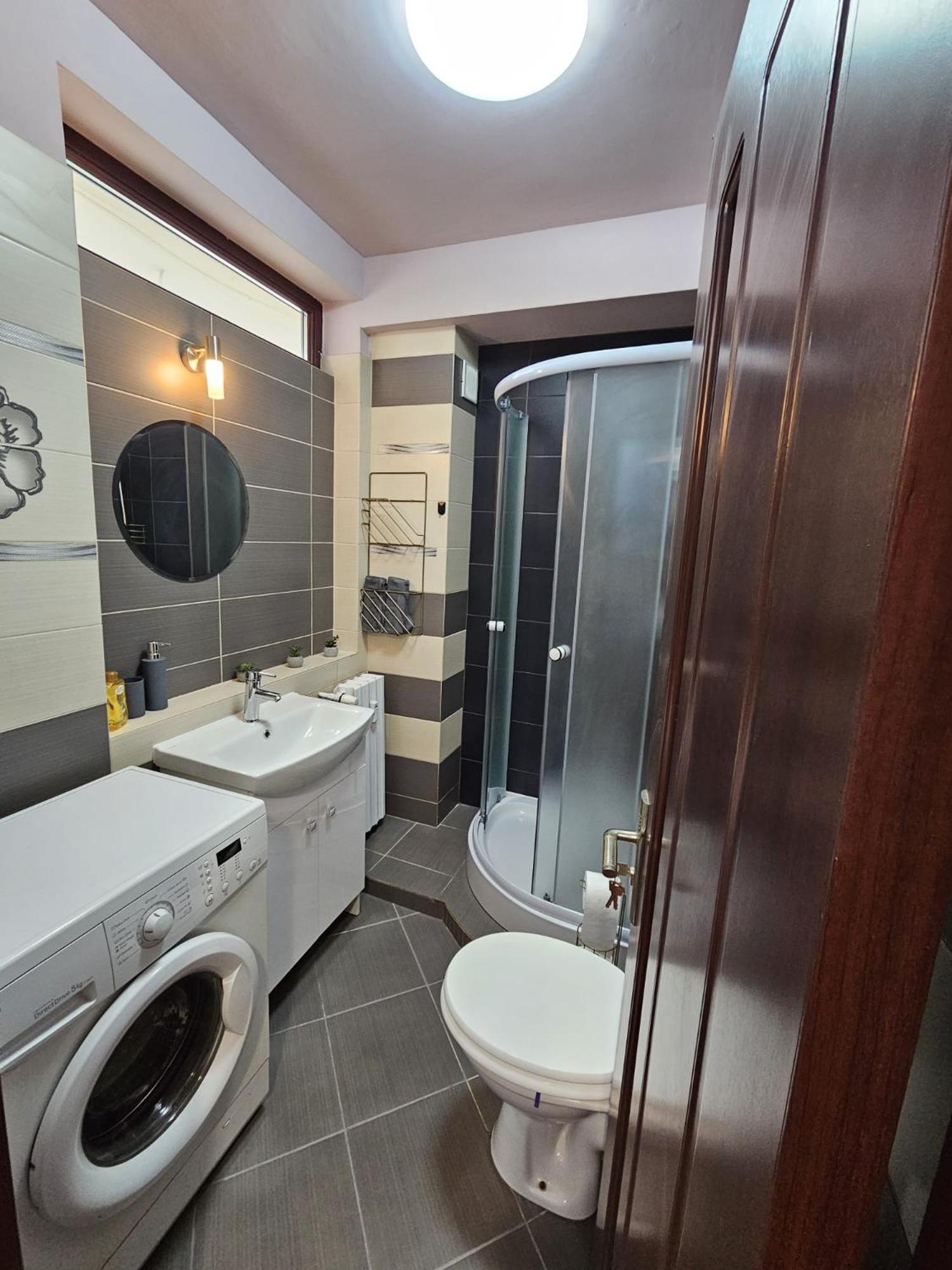 Central Sweet Apartment Self Check-In Timisoara Esterno foto